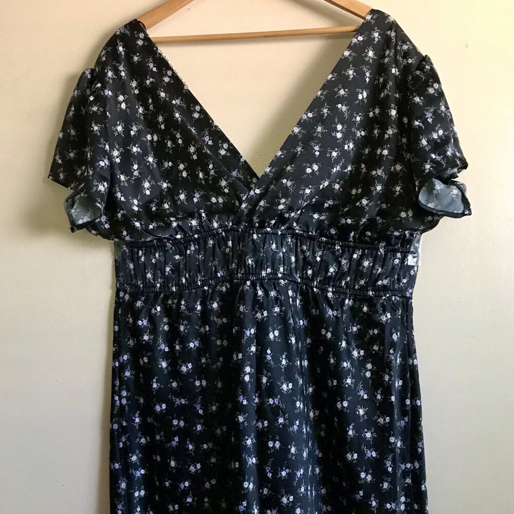 And Now This Trendy Plus Size Lace-Trim Satin Floral Midi Dress Size 2X - Picture 7 of 13